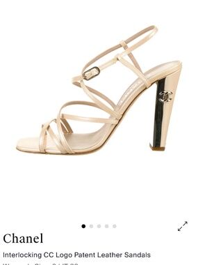 VINTAGE Chanel Interlocking CC Logo Patent Leather Sandals